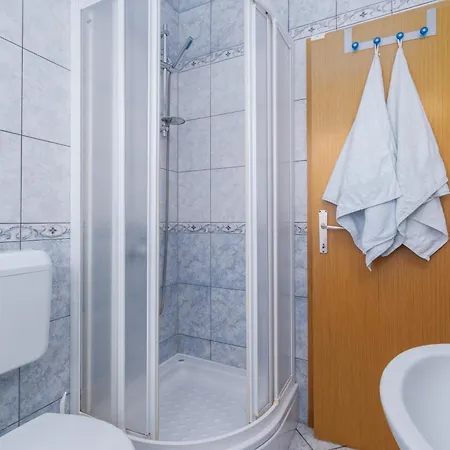 Apartamento With A Parking Space Rab - 14120