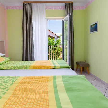 With Parking Space Rab - 14120 Appartement