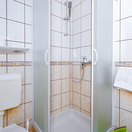 With Parking Space Rab - 14120 דירה Palit