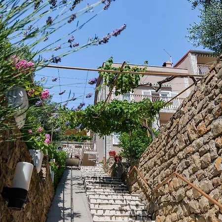 Apartament With Parking Space Rab - 14120 Palit