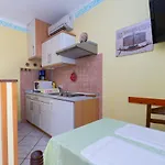 Apartment With Parking Space Rab - 14120 Palit
