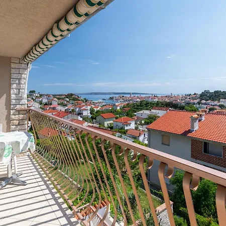 With Parking Space Rab - 14120 Apartmán *