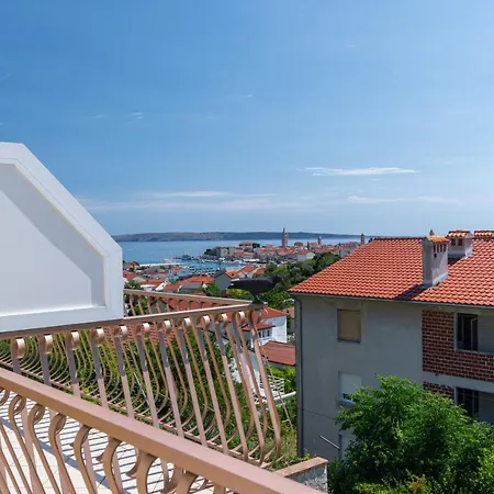 With Parking Space Rab - 14120 Apartmán