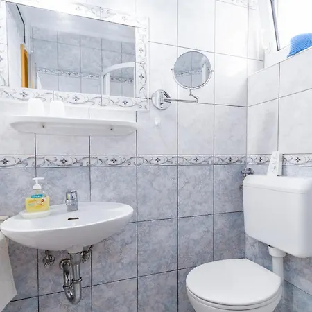 With Parking Space Rab - 14120 Apartmán *