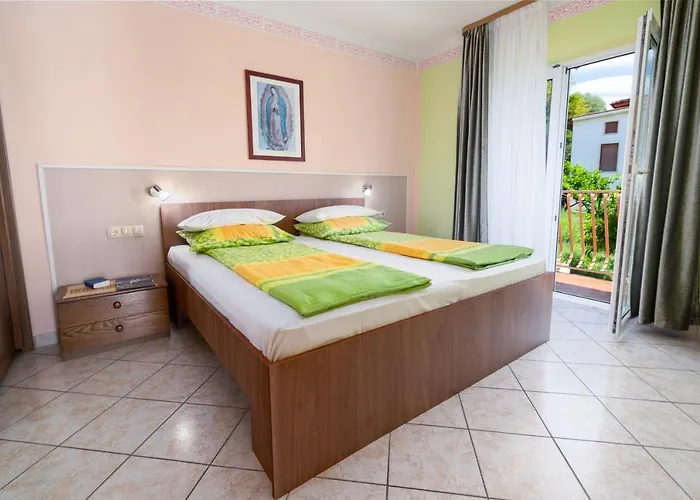 Apartmán With Parking Space Rab - 14120