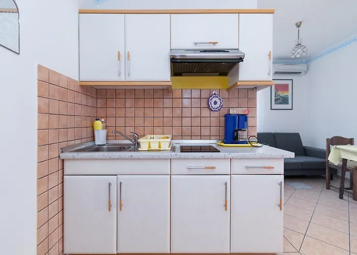 With Parking Space Rab - 14120 Apartmán New Translation